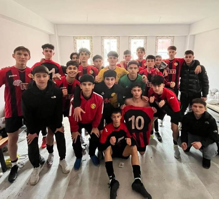 U16’da yüzler gülüyor