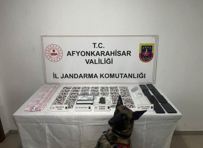 Uyuşturucu servisi yapan çeteyi jandarma çökertti!