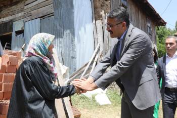 Vali Çelik Israr Etti, Umahan Teyze İkna Oldu
