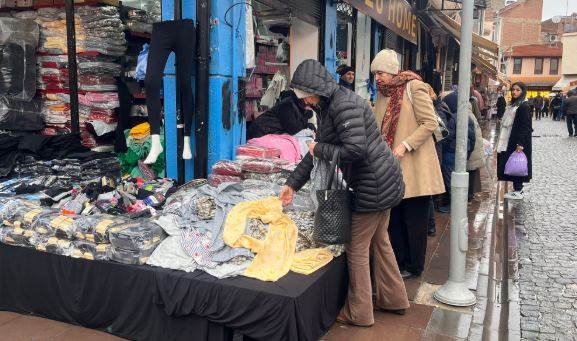 Yeni mağaza, Hamamyolu’nda vatandaşların ilgi odağı oldu