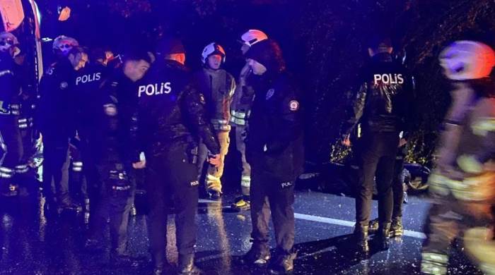 Yolcu otobüsü kaza yaptı:15 yaralı, 2 ölü!