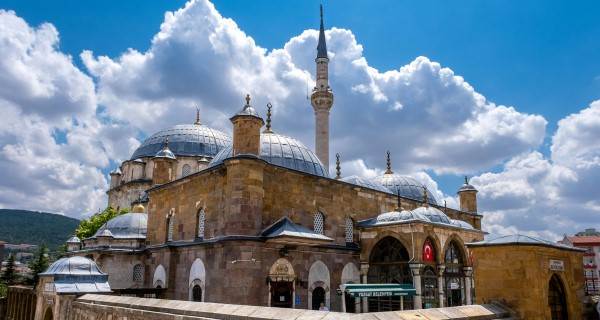 Yozgat Nasıl Bir Şehirdir, Pahalı Mıdır? Meşhur Lezzetleri ve En Güzel İlçeleri