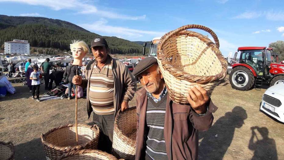 Bolu'da el emeği sepetleri bin liradan satıyo…