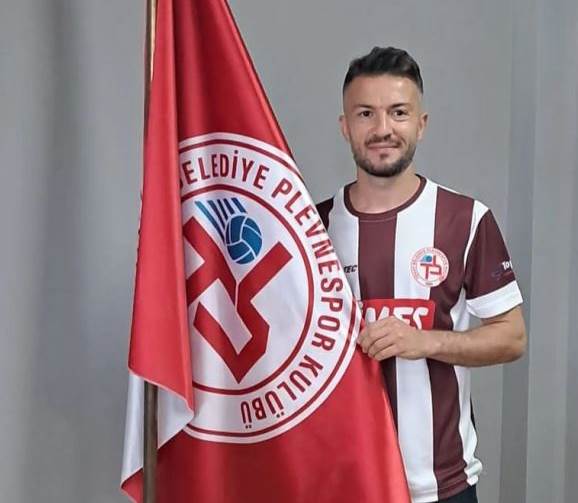 Özgür Çek rakip olacak