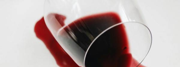 Şarap Lekesi Nasıl Çıkar? Şarap Lekelerinden …